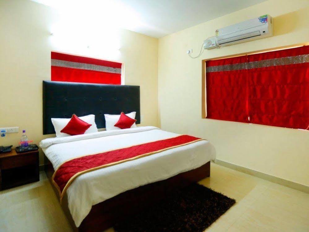 Namo Suites Hyderabad Exteriör bild