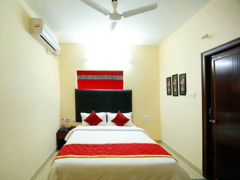Namo Suites Hyderabad Exteriör bild